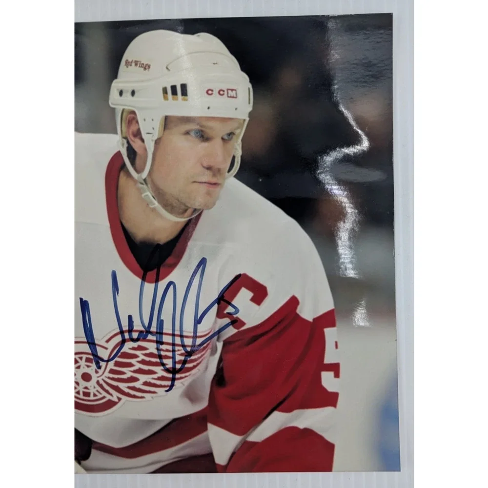 Nicklas Lidstrom #5 Signed 8 x 10 Photo Autographed NHL Detroit Red Wings COA - Picture 4 of 8